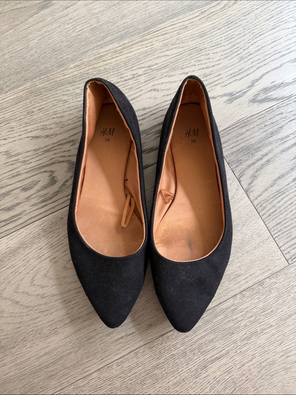 EUC H&M Classic Black Pointed-Toe Women's Flats